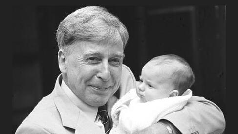 Robert Edwards in 1990 with the 2,500th IVF baby